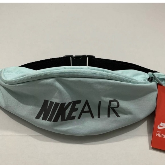 New NIKE Air Heritage Hip Fanny Pack Mint Green new with tag - Picture 1 of 7